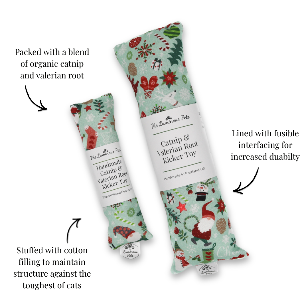 Christmas gnomes cat toy with catnip and valerian root by The Luminous Pets